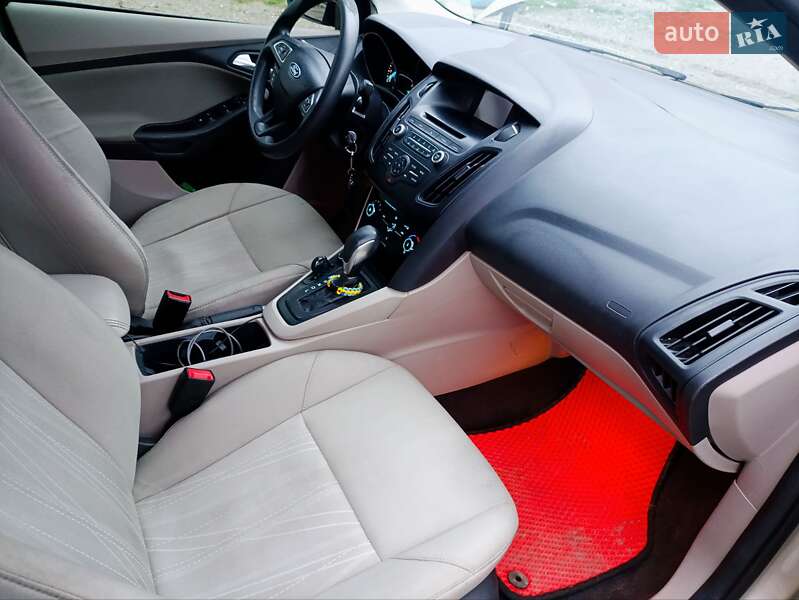 Седан Ford Focus 2016 в Дніпрі