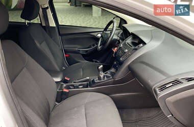 Хетчбек Ford Focus 2016 в 