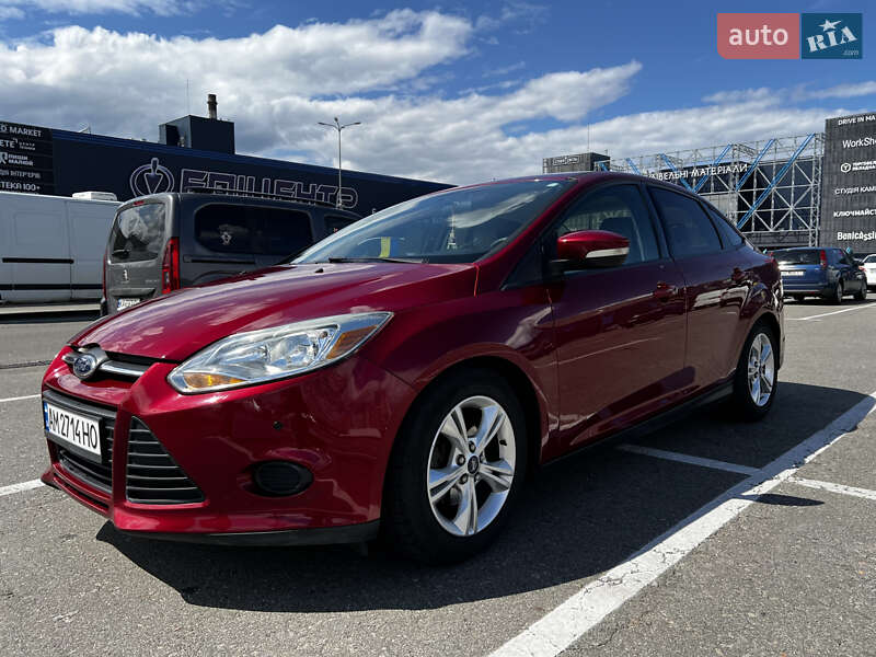 Седан Ford Focus 2014 в 