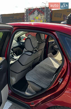 Седан Ford Focus 2014 в 
