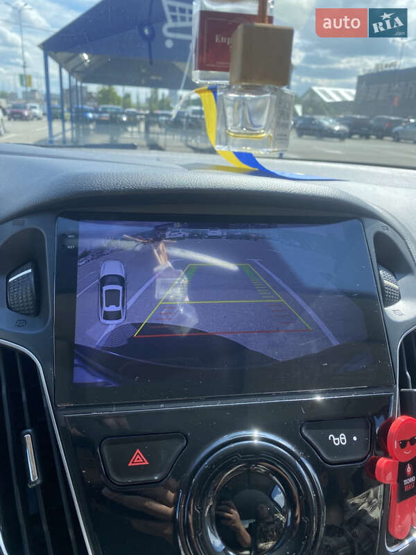 Седан Ford Focus 2014 в Киеве фото 14 Седан Ford Focus 2014 в Киеве