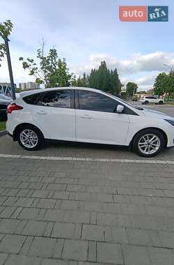 Хэтчбек Ford Focus 2016 в 