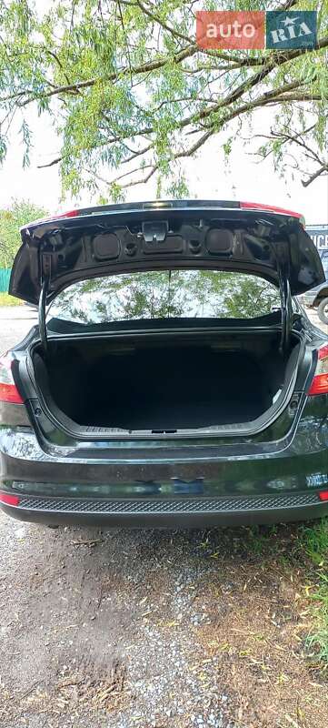 Седан Ford Focus 2013 в Смілі