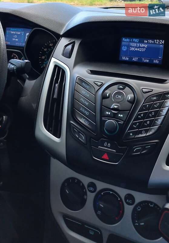 Седан Ford Focus 2013 в Смілі