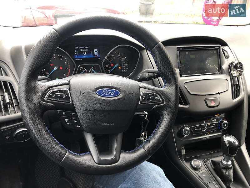 Хэтчбек Ford Focus 2015 в Дрогобыче фото 5 Хэтчбек Ford Focus 2015 в Дрогобыче