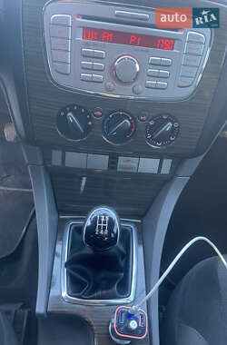 Седан Ford Focus 2008 в 