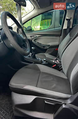 Универсал Ford Focus 2014 в 