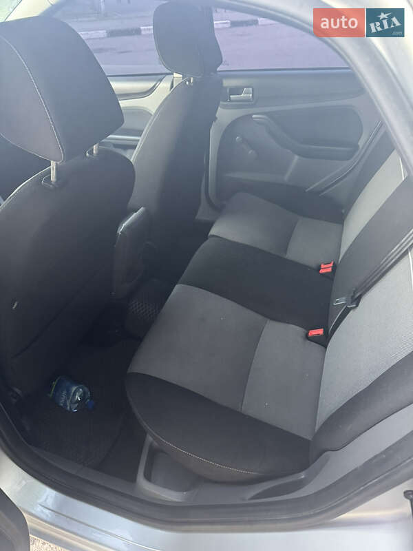 Хэтчбек Ford Focus 2010 в Запорожье