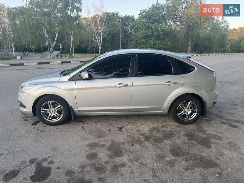Хэтчбек Ford Focus 2010 в Запорожье