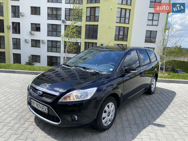 Универсал Ford Focus 2010 в 