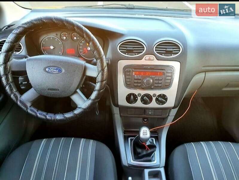 Хэтчбек Ford Focus 2011 в Кривом Роге