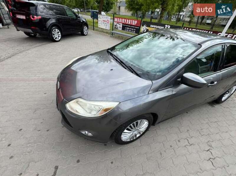 Седан Ford Focus 2011 в Калуше