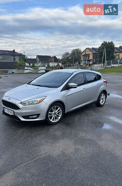 Хэтчбек Ford Focus 2015 в Обухове