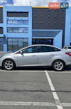 Седан Ford Focus 2013 в 