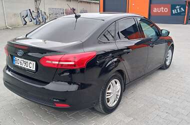 Седан Ford Focus 2018 в 