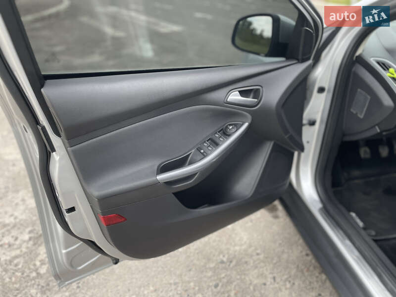 Универсал Ford Focus 2012 в Ровно