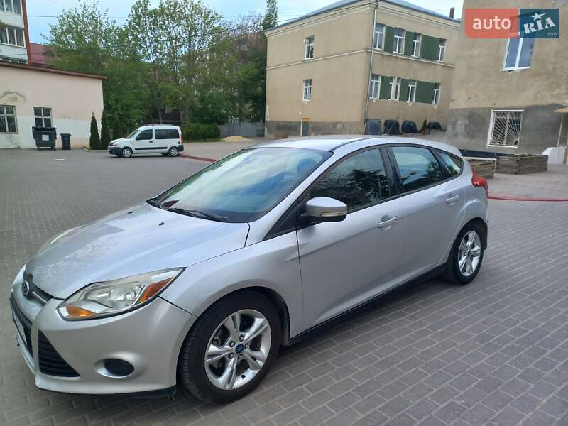 Хэтчбек Ford Focus 2014 в 