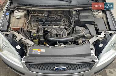 Хэтчбек Ford Focus 2006 в 