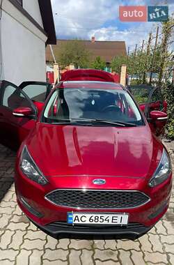 Седан Ford Focus 2015 в 