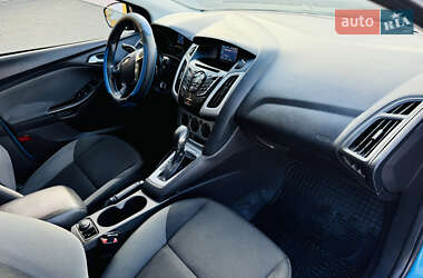 Седан Ford Focus 2011 в 