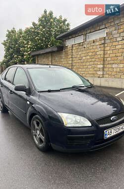 Хэтчбек Ford Focus 2005 в 