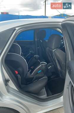 Хэтчбек Ford Focus 2011 в 