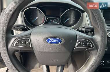 Седан Ford Focus 2016 в 