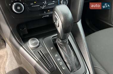 Седан Ford Focus 2016 в 