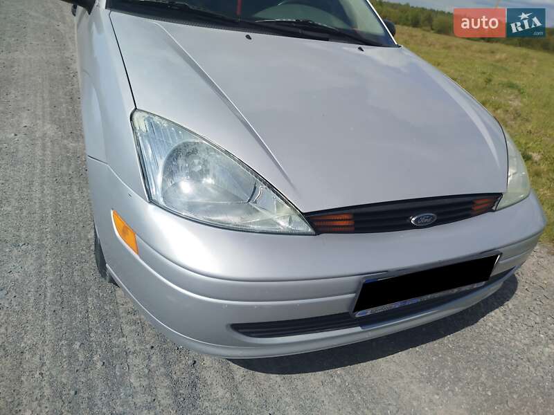 Седан Ford Focus 2000 в Рокитном