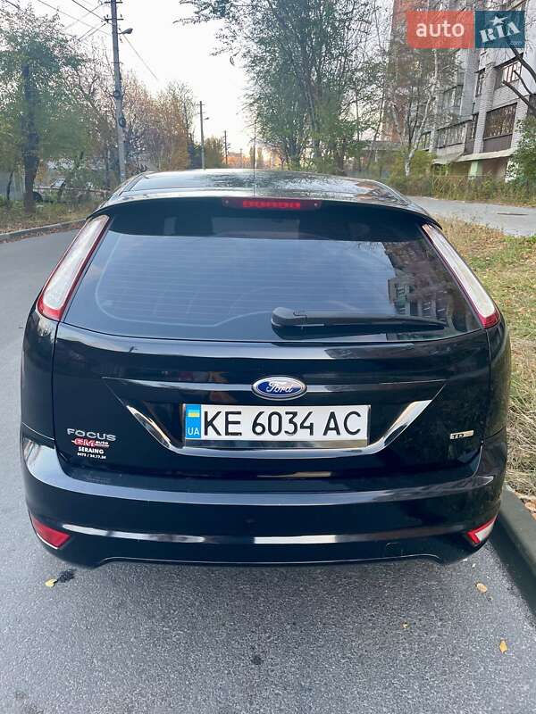 Хэтчбек Ford Focus 2010 в Днепре