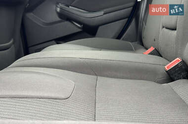 Хэтчбек Ford Focus 2012 в 