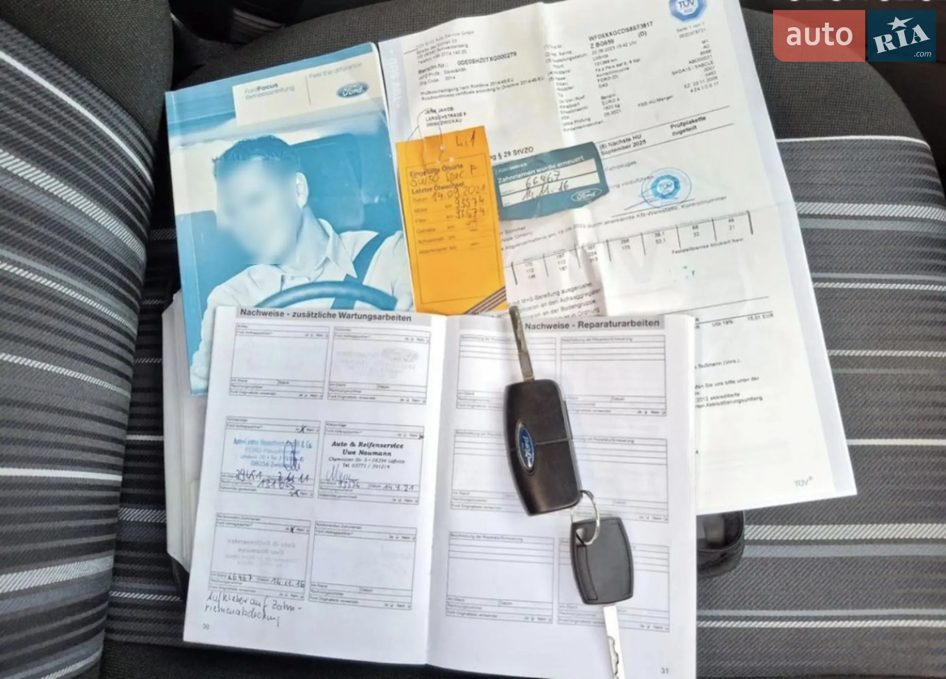 2010 Ford Focus - мініатюра 3
