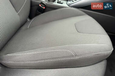 Хетчбек Ford Focus 2014 в 
