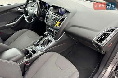 Хетчбек Ford Focus 2014 в 