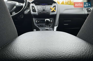 Хетчбек Ford Focus 2014 в 