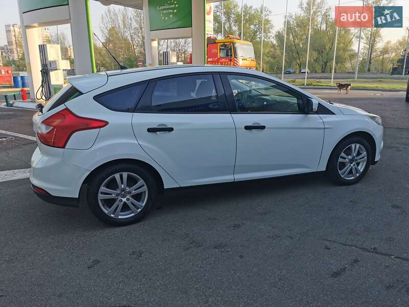 Хэтчбек Ford Focus 2012 в Киеве