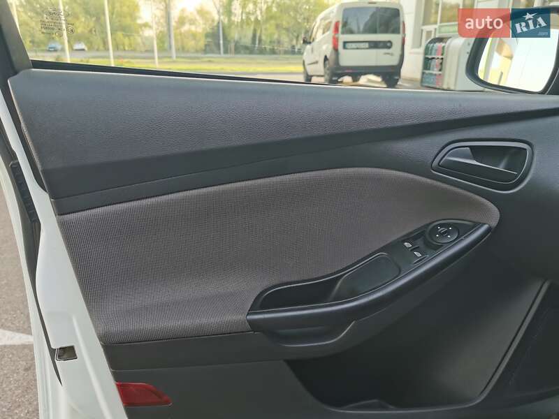 Хэтчбек Ford Focus 2012 в Киеве