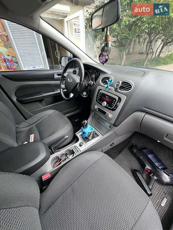 Седан Ford Focus 2010 в Шостці
