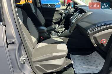 Хэтчбек Ford Focus 2013 в 