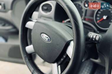Седан Ford Focus 2007 в 
