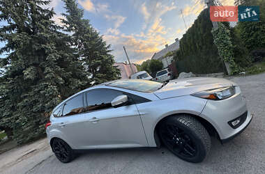 Хэтчбек Ford Focus 2016 в 