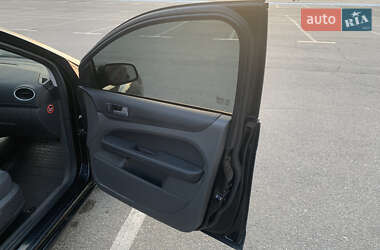 Хетчбек Ford Focus 2006 в 