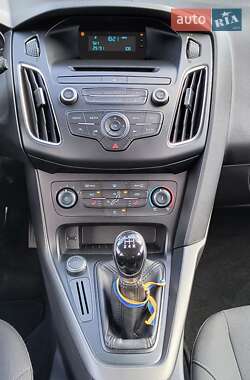 Хэтчбек Ford Focus 2017 в 