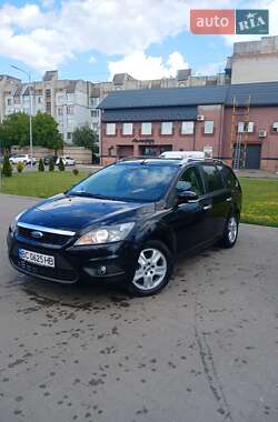 Универсал Ford Focus 2010 в Великих Мостах