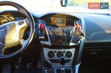 Универсал Ford Focus 2014 в 