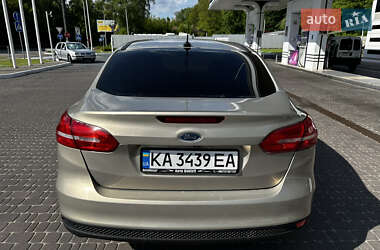 Седан Ford Focus 2014 в 