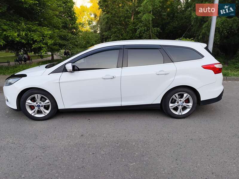 Универсал Ford Focus 2012 в 