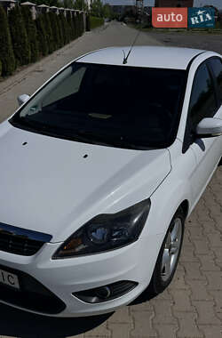 Хэтчбек Ford Focus 2008 в 