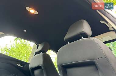 Седан Ford Focus 2016 в 