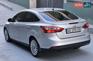 Седан Ford Focus 2011 в 